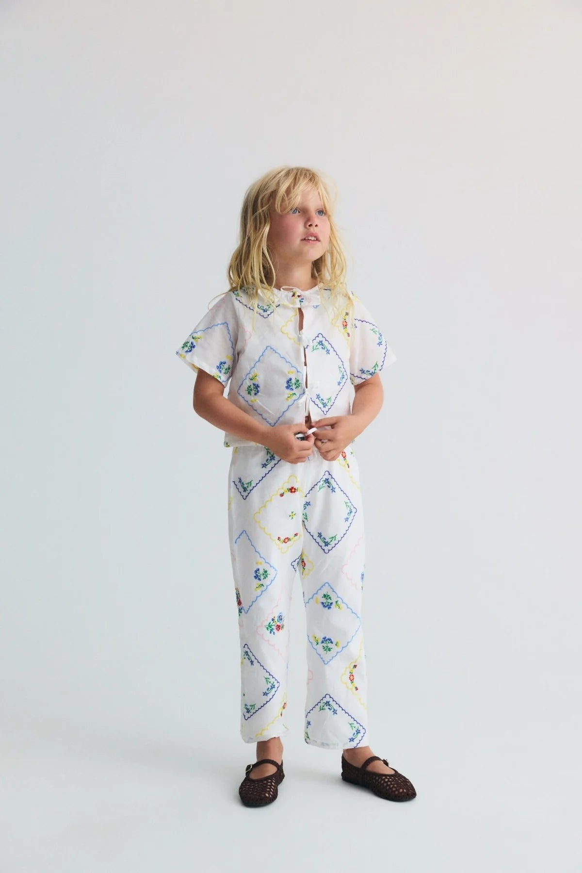 Jacinthe Multicolor Embroidery Set
