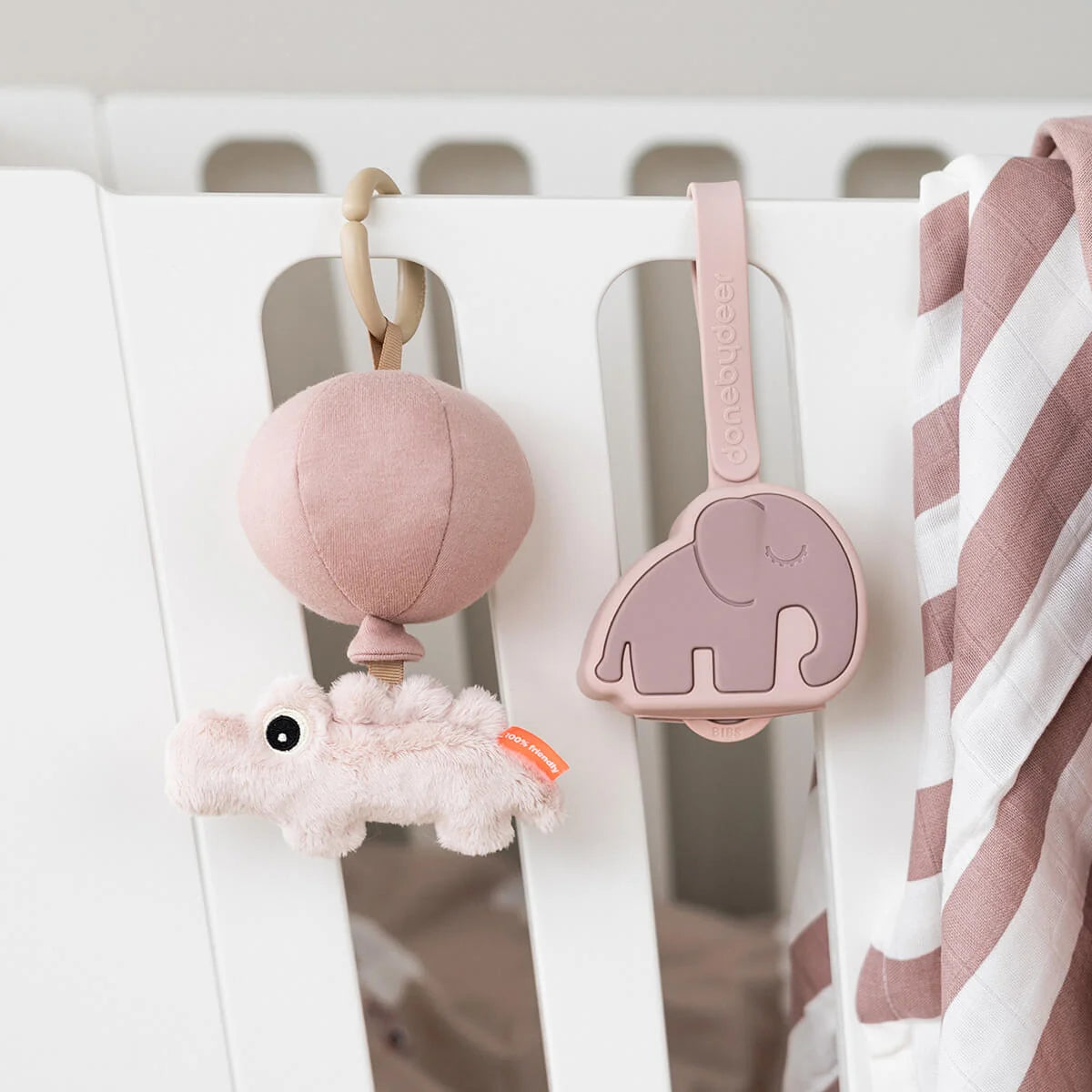Pacifier Pouch Elphee Powder